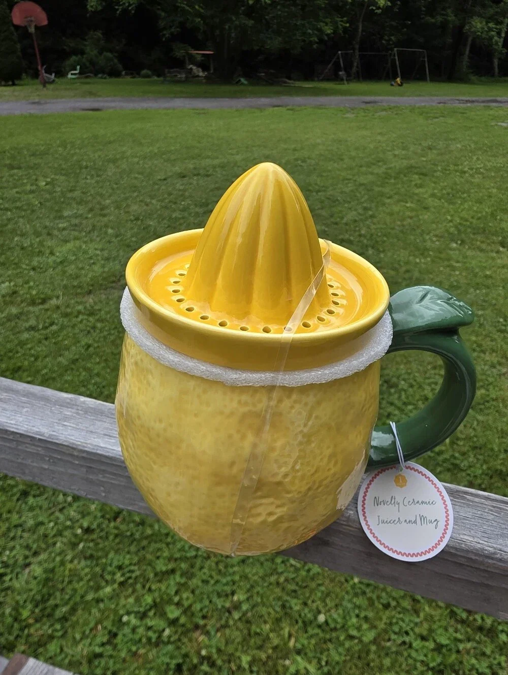 Target Bullseye's Playground Novelty Ceramic Juicer and Mug LEMON (NEW)